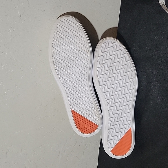 UNDER ARMOUR Capeside Crew Mid 11 - Picture 9 of 9